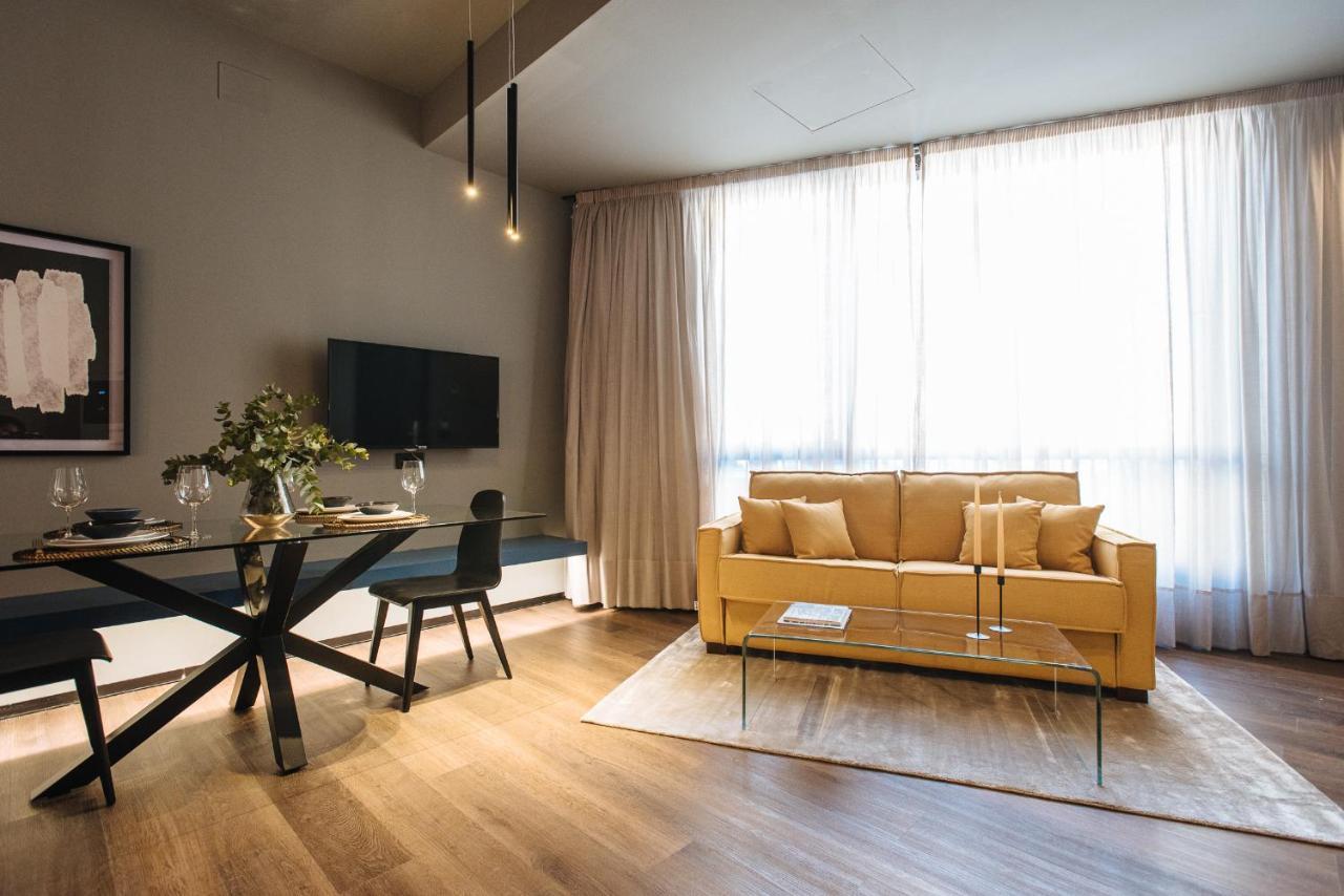 Muralla Sevilla Suites By Lola エクステリア 写真