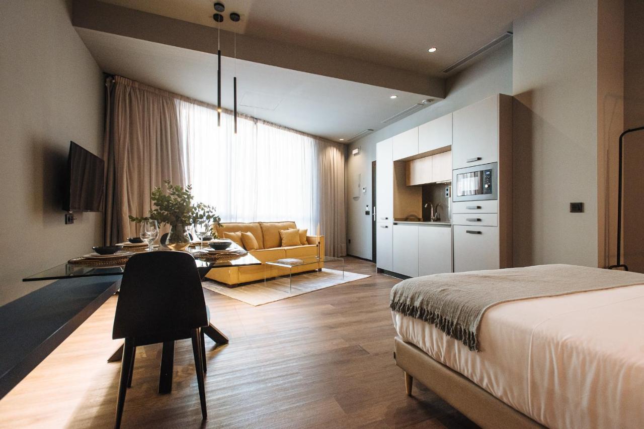 Muralla Sevilla Suites By Lola エクステリア 写真
